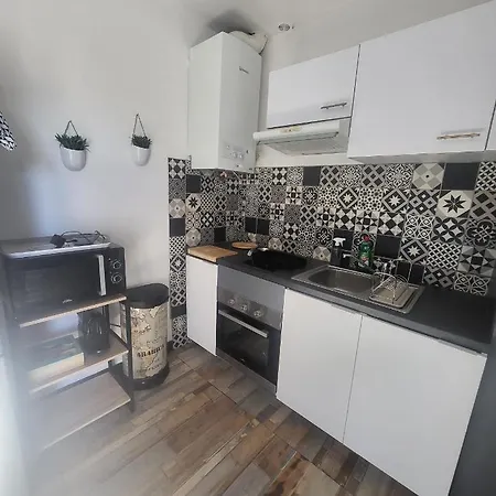 Marina 4 Ou 8 Ou 9 * Нарбонна