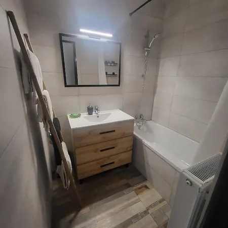 Marina 4 Ou 8 Ou 9 Нарбонна